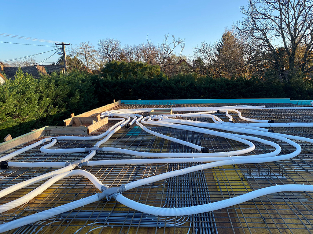 ComfoTube90 flexibilis csőrendszer a monolit vasbeton födémben